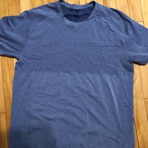 Lululemon men’s shirt